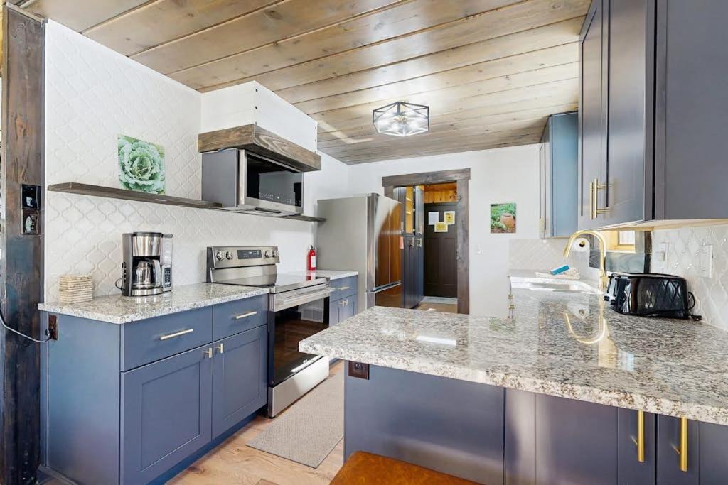 Photo of Kitchen in Salt Lake Mountain Resorts