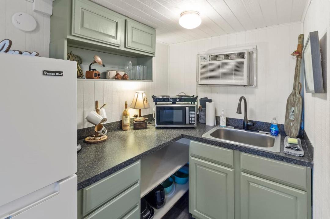 Photo of Kitchen in Oil City