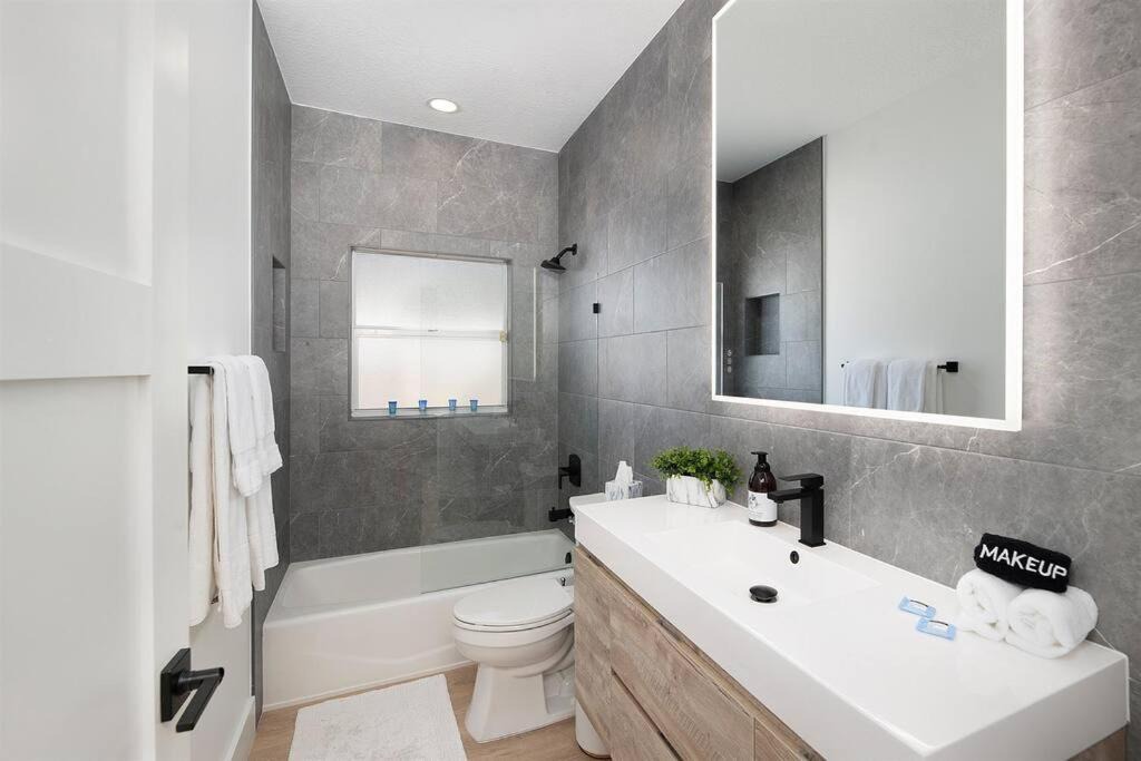 Photo of Bathroom in Naples Park