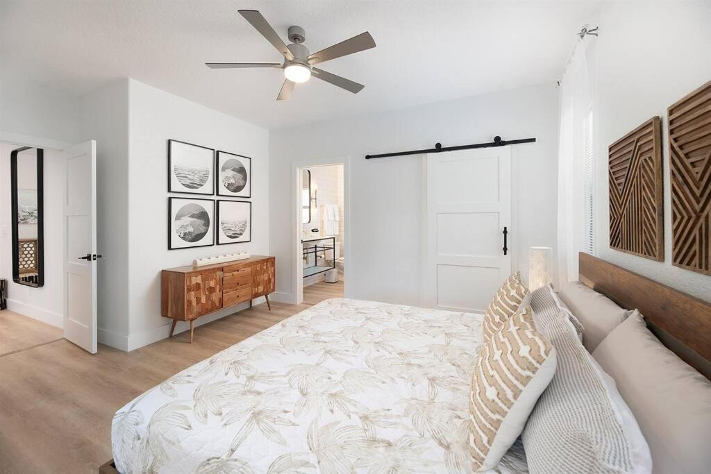 Photo of Bedroom in Naples Park