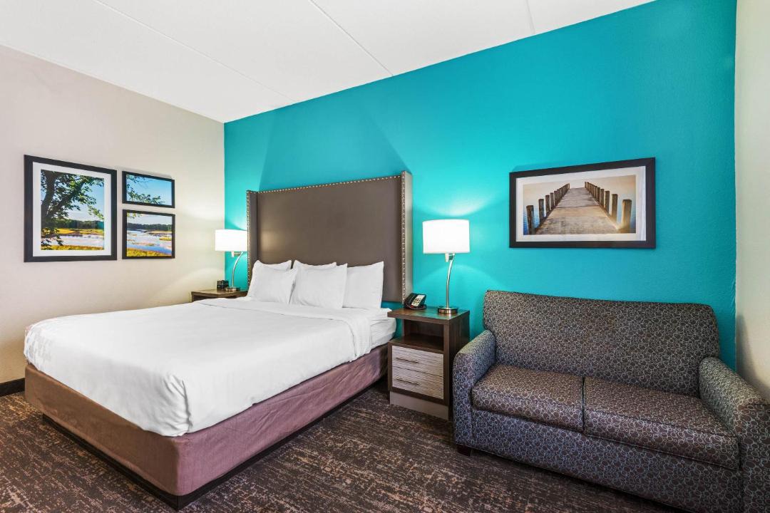 Photo of Bedroom in Jamestown