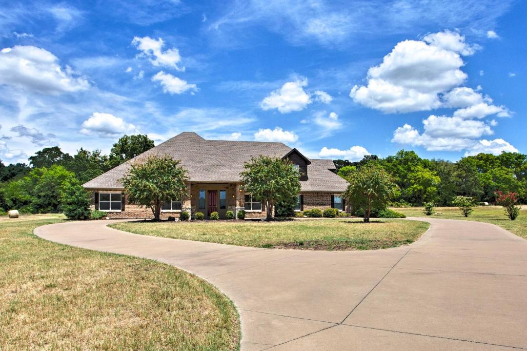 Photo of Others in Lindale