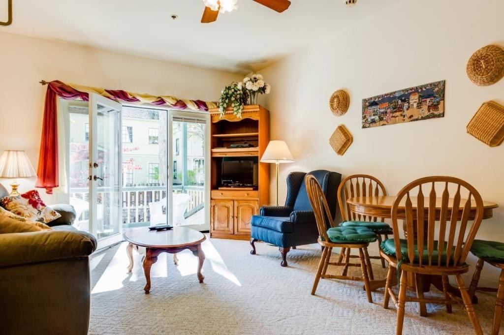Photo of Livingroom in Chautauqua