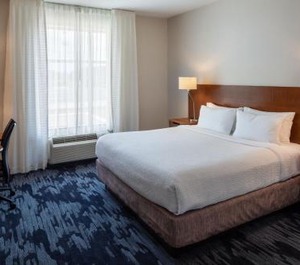 Fairfield Inn 