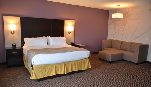 Standard Room, 1 King Bed (Extra Floor Space)