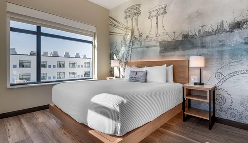 Suite, 1 King Bed, Accessible, Non Smoking