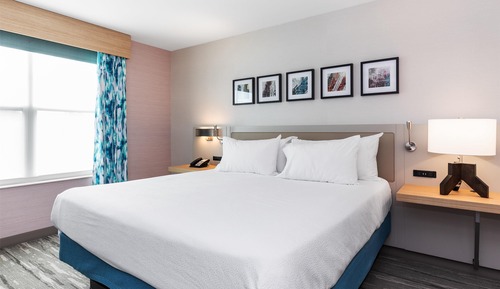 Room, 1 King Bed, Accessible, Bathtub (Hearing & Mobility)