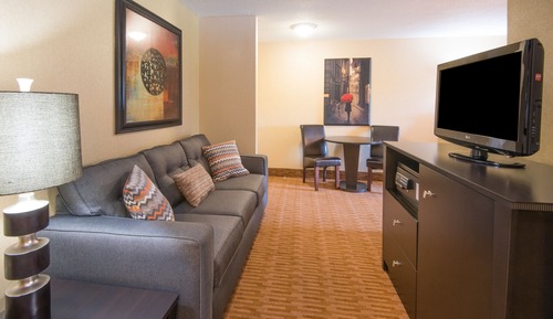 Suite, 1 King Bed, Jetted Tub