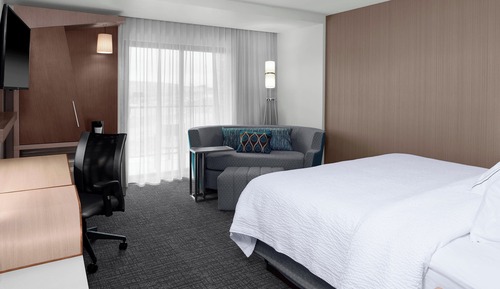 Room, 1 King Bed with Sofa bed, Balcony