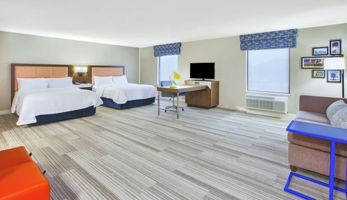 Studio, 2 Queen Beds, Accessible, Bathtub