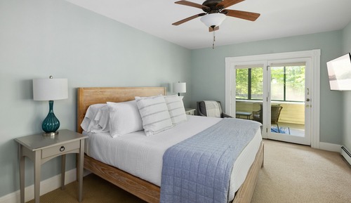 Pineview Room