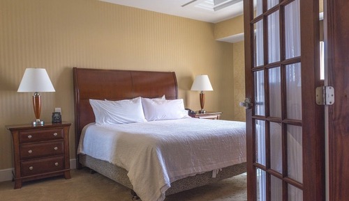 Deluxe Suite, 1 King Bed