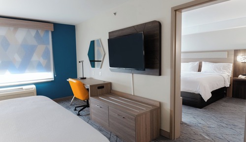 Suite, Multiple Beds