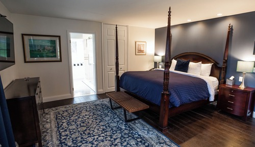 Hillside Lakewatch Room