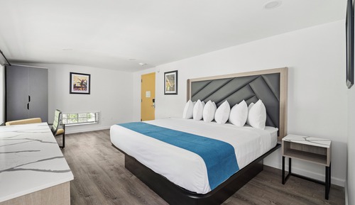 Superior Room, 1 King Bed
