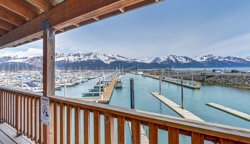 Classic Double Room, 2 Queen Beds, Marina View, Oceanfront