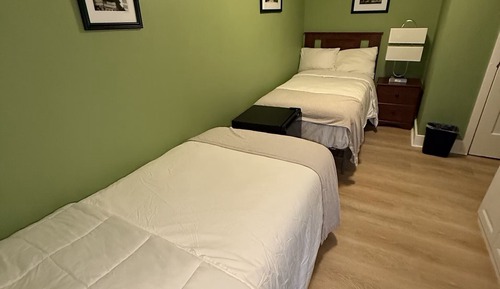 Standard Double Twin Room, Half Bath