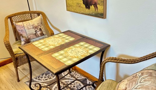 Suite #6, Deluxe Studio Suite, 1 Queen Bed, Kitchenette, Ground Floor