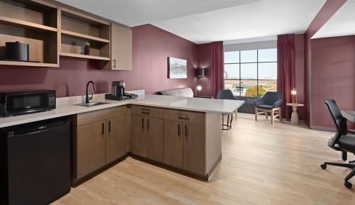 Deluxe Suite, 1 King Bed, Non Smoking, River View