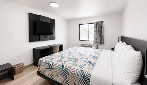 Standard Room, 1 King Bed, Non Smoking
