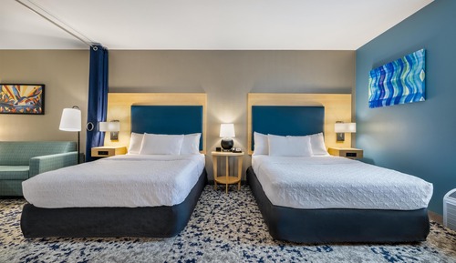 Studio, 2 Queen Beds, Accessible (Hearing)