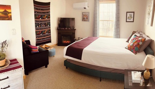Deluxe Room, 1 Queen Bed