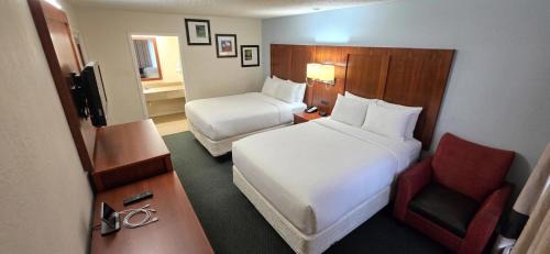 Standard Queen Room