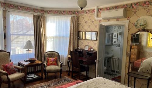 Queen Suite