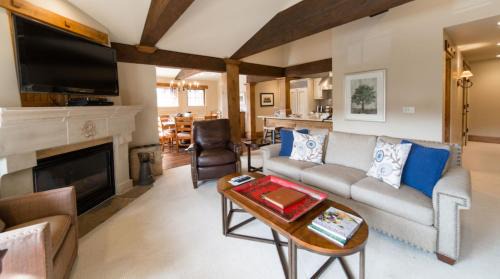 Luxury Three Bedroom Suite with two Queens