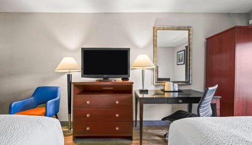 Double Room with Two Double Beds - Non-Smoking