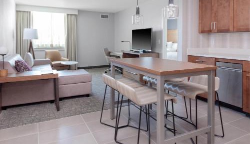 1 Bedroom Suite, 2 Queen, Sofa bed