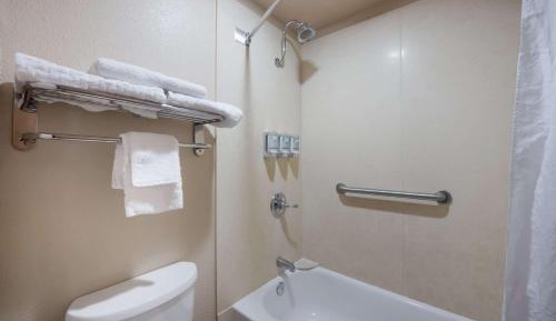 Double Room with 1 King and 1 Queen Bed - Non-Smoking