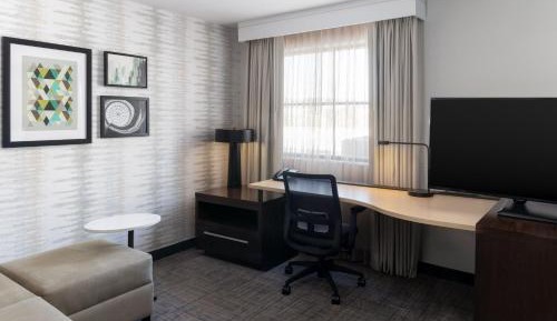 King Studio with Sofa Bed