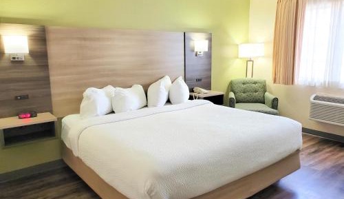 King Room - Disability Access/Non-Smoking