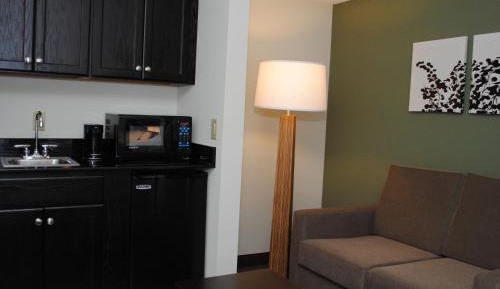 King Suite with Whirlpool and Sofa Bed - Non-Smoking