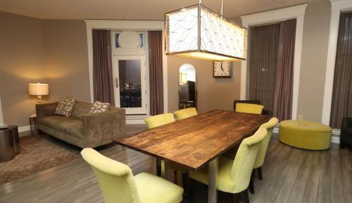 Presidential Suite with King Bed