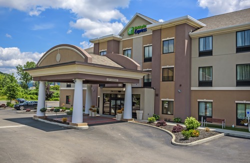 Derrick City Hotel | Holiday Inn Express and Suites - Bradford, an Ihg Hotel