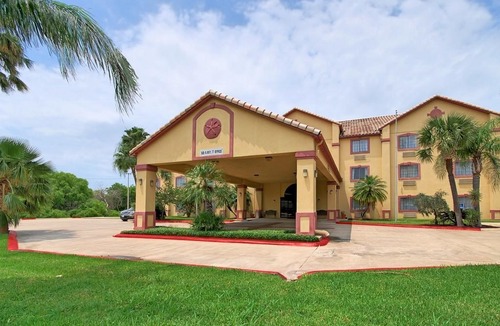 Kingsville Hotel | Quality Inn Kingsville Hwy 77