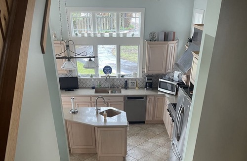 Erie House | Beautiful Beachfront Property. Available lunar eclipse week! Path of totality 😎