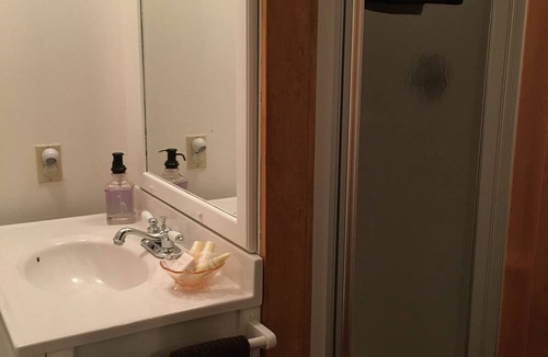 Lodi Bed & Breakfast | Private Room in B&B on Seneca Lake Wine Trail