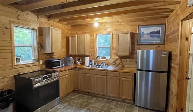 Captain's Camp - Rustic, Cozy Camp on the Back River in Georgetown, Maine!